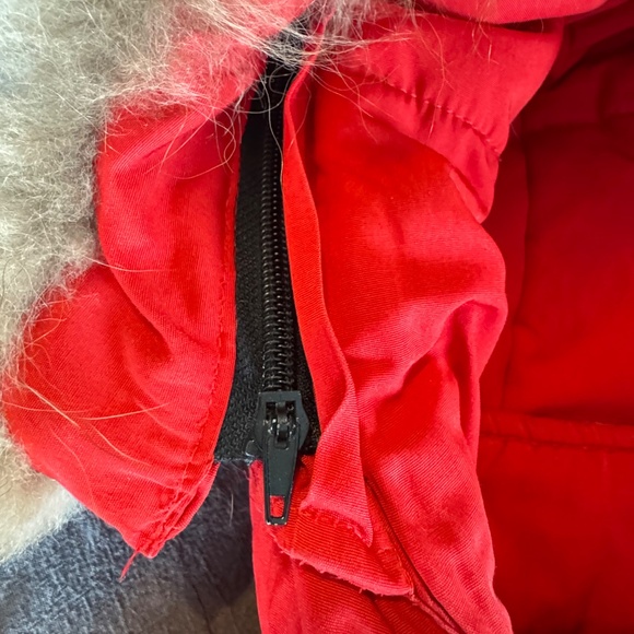 Canada Goose 3035L Mystique Red size XS woman Long parka with fur - Picture 5 of 16